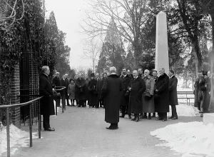 Lansing Robert Prints: Serbian Mission To The U.S. at Mount Vernon