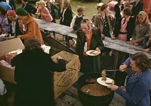Cooking Pot Gallery: Serving pinto beans at the Pie Town, New Mexico Fair barbeque, 1940. Creator: Russell Lee