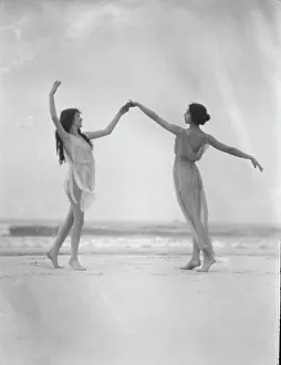 Elegance Prints: Severn, Margaret, Miss, and an unidentified dancer, 1923 Creator: Arnold Genthe