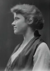 Hopeful Prints: Seymour, Clara, Miss, portrait photograph, 1915 Jan. 9. Creator: Arnold Genthe