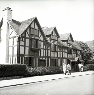 Shakespeare Prints: Shakespeare's birthplace, Stratford-upon-Avon