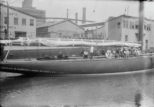Yacht Race Prints: SHAMROCK, between c1915 and c1920. Creator: Bain News Service