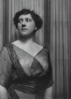 V Neck Prints: Shanklin, S. Miss, portrait photograph, 1915 May 11. Creator: Arnold Genthe