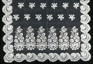 Images Dated 15th January 2022: Shawl, Spitalfields, c. 1815 / 20. Creator: Unknown