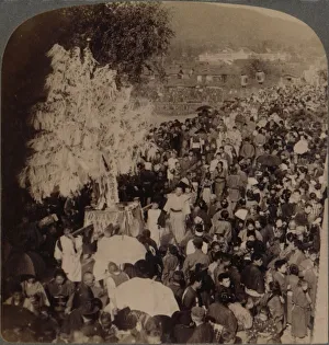 Kioto Prints: Shinto procession carrying sacred objects over bridge to Imperial Museum