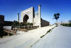 Samarkand Prints: Shir-Dar Madrasa, Samarkand, Uzbekistan, c20th century. Artist: CM Dixon