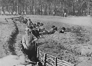 Showing civilians round the exhibition trenches on the outskirts of Berlin, 1915 Showing civilians round the exhibition trenches on the outskirts of Berlin, 1915