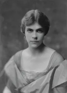 Centre Parting Prints: Sibley, A. Miss (Mrs. O'Donnell Iselin)