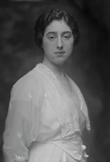 Unimpressed Prints: Sicher, S.S. Mrs. portrait photograph, 1913. Creator: Arnold Genthe