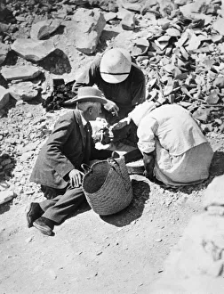 Archaeologist Gallery: Sifting the dust from the floor of the Tomb of Tutankhamun, Valley of the Kings, Egypt, 1922