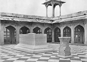 Agra Prints: Sikandra. The Tomb of Akbar. Monument on Roof, c1910. Creator: Unknown