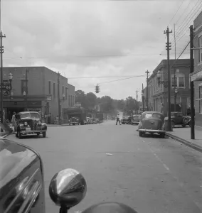 Telecommunication Gallery: Siler City, North Carolina, 1939. Creator: Dorothea Lange