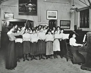 Songsheet Prints: Singing class, Laxon Street Evening Institute for Women, London, 1914