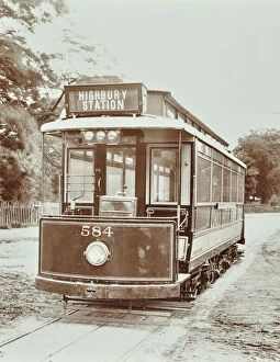 Guildhall Library Art Gallery: Single-decker electric tram, 1907