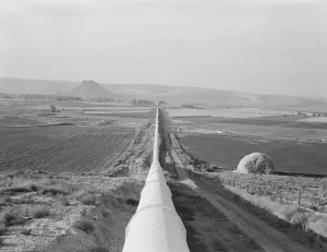 Siphon - the worlds longest - which carries water 5 miles to Dead Ox Flat, Oregon, 1939. Creator: Dorothea Lange