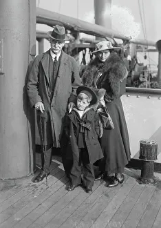 Sir G.T. Carter & wife & Master J.C. 1916. Creator: Bain News Service