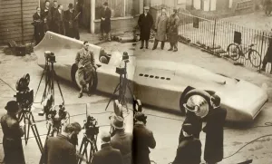 Garage Prints: Sir Malcolm Campbells Bid for a New Record, 1935. Creator: Unknown