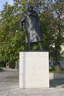 Honour Gallery: Sir Winston Churchill memorial statue, Parliament Square, London, 2005