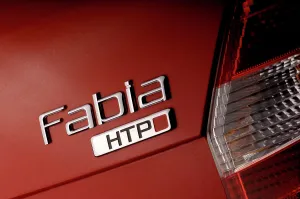 Skoda Fbia Estate Htp 1 2 2007 Prints: Skoda Fbia Estate HTP 1-2 2007. Artist: Simon Clay