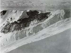 G Murray Prints: Slope of the Warning Glacier, c1911, (1913). Artist: G Murray Levick