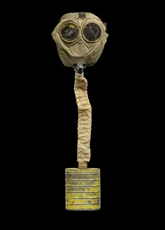 Small box respirator, 1917-1918. Creator: Unknown Small box respirator, 1917-1918. Creator: Unknown