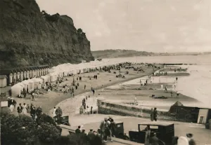 Shanklin Prints: Small Hope Beach, Shanklin, I. W. c1920. Creator: Unknown