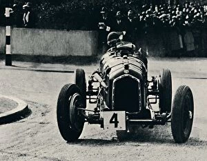 Smart cornering in I.O.M. Race: The Hon. Brian Lewis, 1937