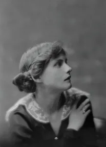 E Smith Prints: Smith, E. Miss, portrait photograph, 1917 May 29. Creator: Arnold Genthe