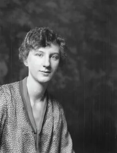 Portrait Photographs Prints: Smith, Isabel, Miss, portrait photograph, 1928 Creator: Arnold Genthe