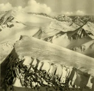 Muller Prints: Snow-covered mountains, Bad Hofgastein, Austria, c1935. Creator: Unknown