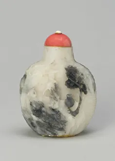 Quing Dynasty Collection: Snuff Bottle with Fishermen, Qing dynasty (1644-1911), 1740-1800. Creator: Unknown