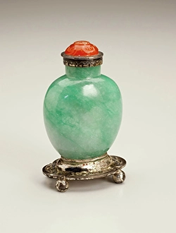 Stand Prints: Snuff bottle with lid, date unknown. Creator: Unknown