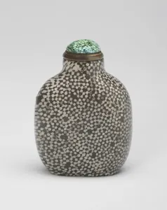 Quing Dynasty Collection: Snuff Bottle, Qing dynasty (1644-1911). Creator: Unknown
