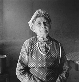 Elderly Gallery: Soper grandmother, who lives with family, FSA borrower, Willow Creek area, Oregon, 1939