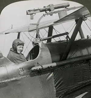 Sopwith Scout with photographic gun mounted on the upper wing, World War I, 1914-1918 Sopwith Scout with photographic gun mounted on the upper wing, World War I, 1914-1918