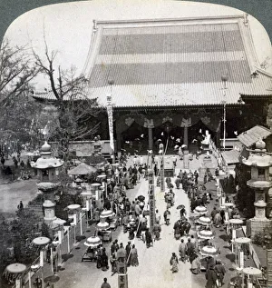 Tube Station Prints: South front of Asakusa Temple, Tokyo, Japan, 1904. Artist: Underwood & Underwood