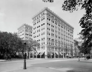 Rail Road Prints: Southern Building, Washington, D.C. between 1910 and 1920. Creator: Unknown
