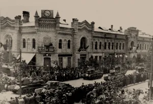 Stalin Prints: The Soviet Red Army in Kishinev, 1940, 1940