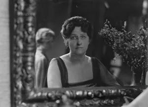 Lost Prints: Spear, C.H. Mrs. portrait photograph, 1915 Nov. 26. Creator: Arnold Genthe