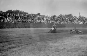 Speedway race at Lea Bridge Stadium, Leyton, London, 1928. Artist: Bill Brunell