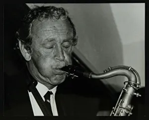 Spike Robinson playing the tenor saxophone at The Bell, Codicote, Hertfordshire, 11 September 1986