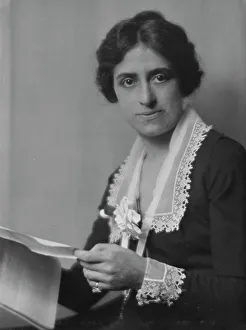 Intelligence Prints: Splint, Miss, portrait photograph, 1916. Creator: Arnold Genthe