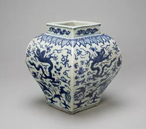 Square-Sided Jar with Dragons, Phoenixes, Cranes