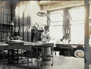 Operating Theatre Prints: St Bartholomew's Hospital, London: nurse in operating theatre