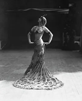 Hands On Hips Prints: St. Denis, Ruth, 1913 Mar. 25. Creator: Arnold Genthe
