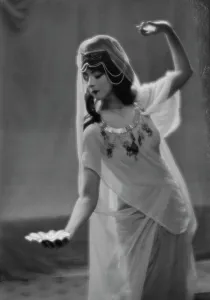 Poise Prints: St. Denis, Ruth, 1913 Mar. 25. Creator: Arnold Genthe