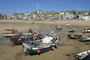 Cornish Gallery: St Ives harbour at low tide, Cornwall