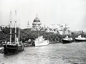 Steamship Prints: St Paul's Cathedral and the Embankment