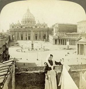 St Peters Square and Basilica and the Vatican, Rome, Italy. Artist: Underwood & Underwood