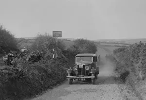 Standard saloon of AF Deane, MCC Lands End Trial, summit of Beggars Roost, Devon, 1933
